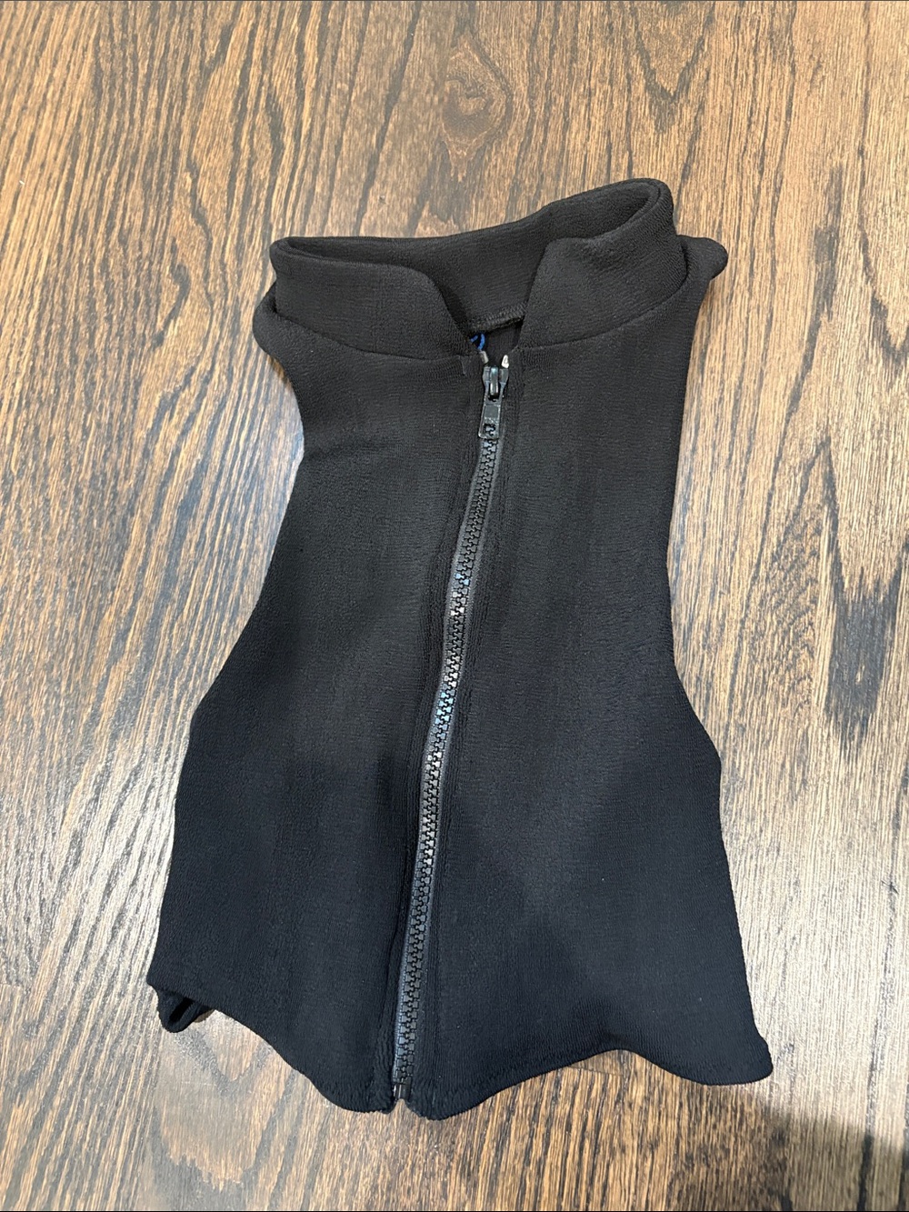 Bound by bond- eye Australia Black Zip-Front Zip Sleeveless Tank
